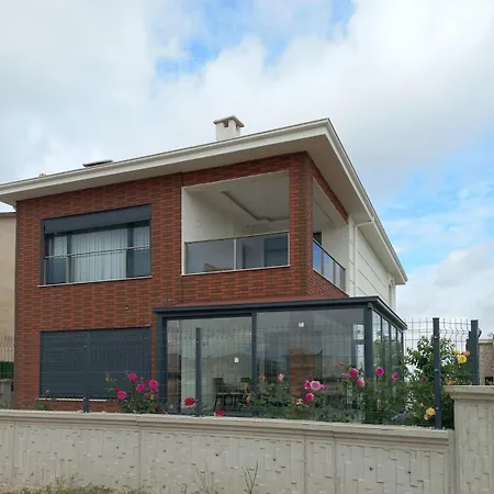 Villa Iclal